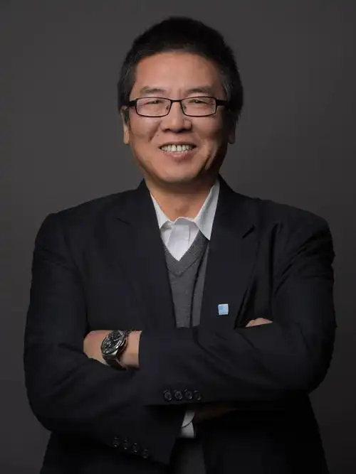 高强高岱黎波陪伴与孩子一起快乐成长