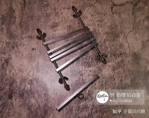 做噩梦醒了以后就跟国内的发小视频聊从touchtherapy聊到下图