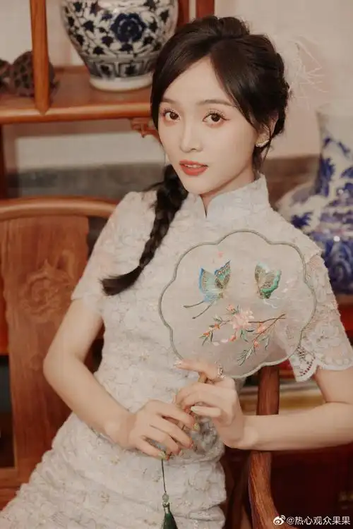 吴宣仪民国风造型