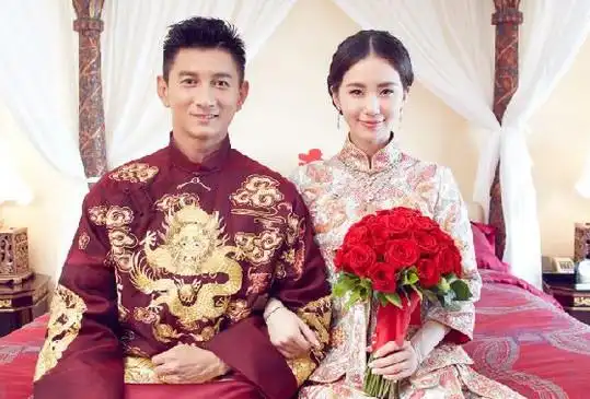 昨日(3月20日),吴奇隆,刘诗诗盛大婚礼在巴厘岛粉红