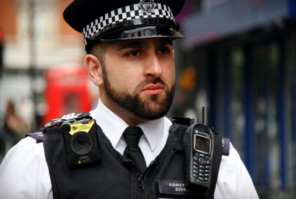 两万多伦敦警察将佩戴随身相机 - cnbeta.com 移动版(wap)