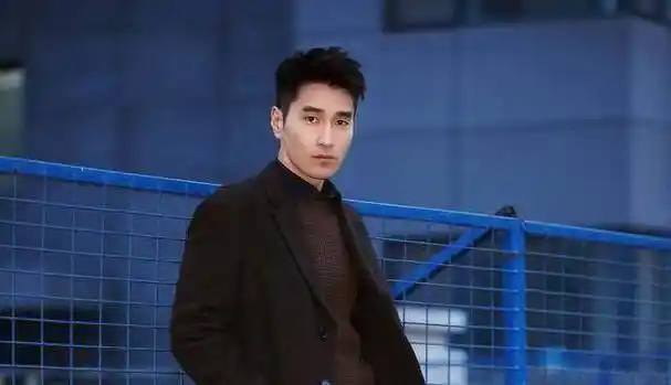 塑料花友情,林更新发微博祝赵又廷生日快乐,引起评论区斗图炸了_祝福