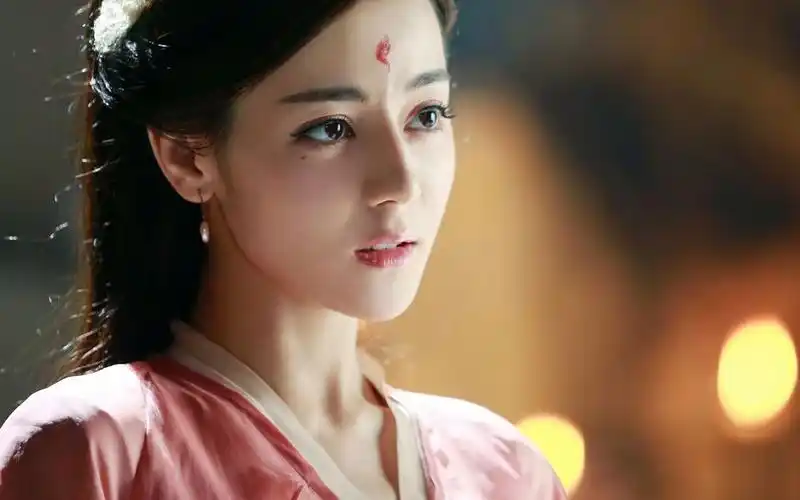 10大女星古装颜值天花板,赵丽颖杨幂迪丽热巴谁是你心中的白月光?