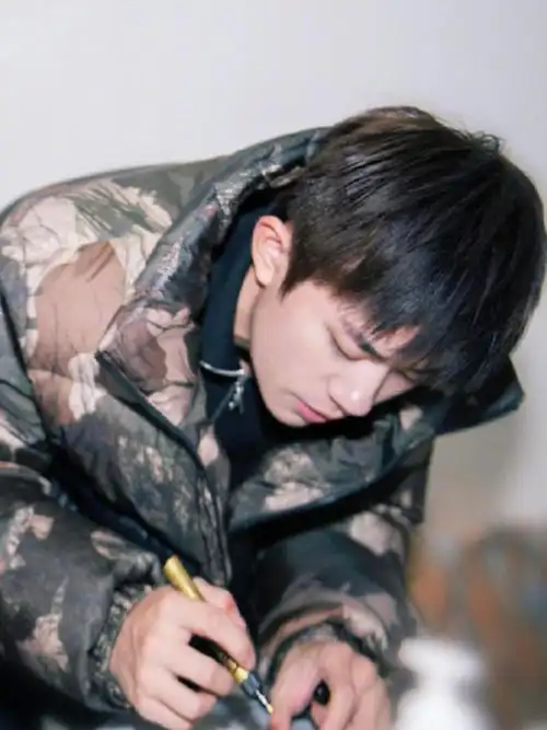 易烊千玺 yyqx 四字弟弟#  易烊千玺 短发