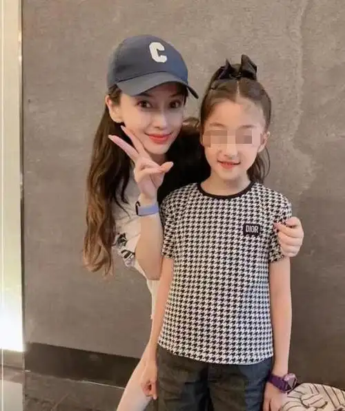 回顾黄晓明杨颖也难逃家长群7岁儿子凭实力读上海中学