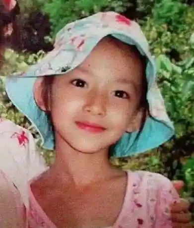 本以为杨超越才是村花直到见了程潇的旧照网友开眼了