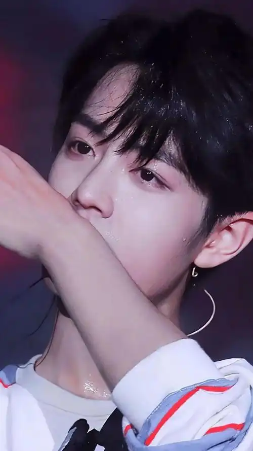 小鲜肉肖战帅气写真,高清图片,手机锁屏桌面-壁纸族