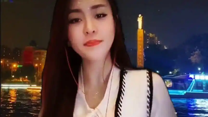 网红亚男一首(想你的时候问月亮)完整版,好听到耳