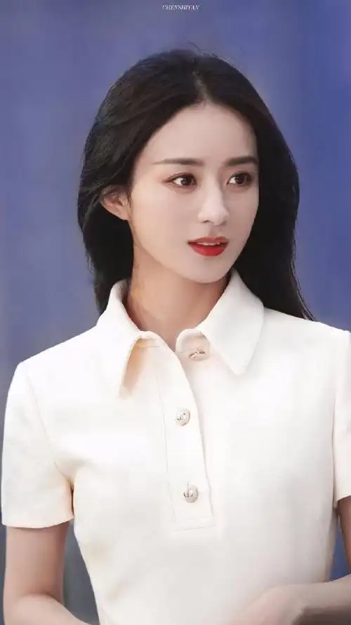 赵丽颖的时尚穿搭:成为时尚灵感源泉!