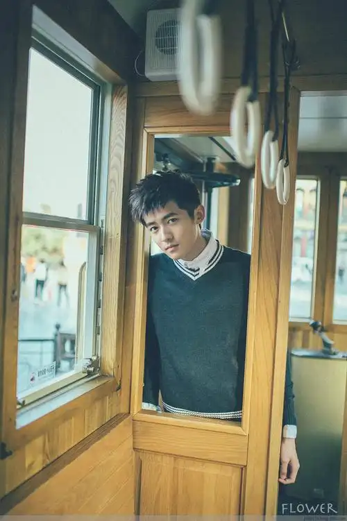 矿大校草帅哥佟梦实