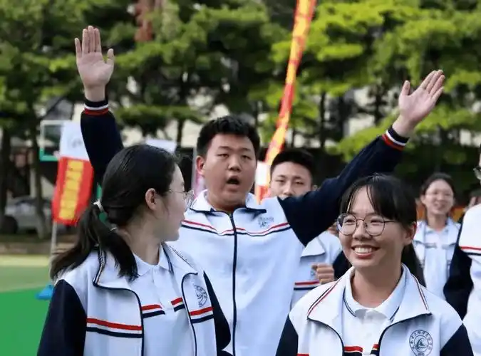 长春热门高中校服颜值大盘点!哪所学校赢了?_实验_祝新高_解放大路