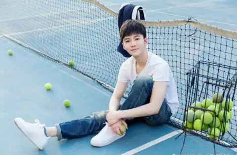 我们的少年时代郁风谁演的?扮演者蔡乙嘉个人资料背景照片