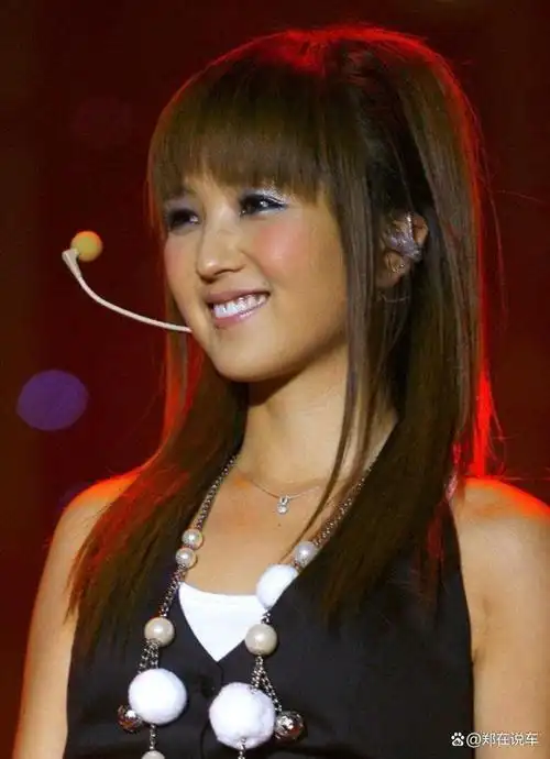 6位超女现状李宇春患病张靓颖被骗6亿有人求上浪姐无人理