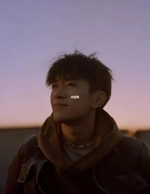 95嘿嘿是情头咩嘿嘿嘿嘿嘿嘿(傻)也想和你看同一片夕阳呀#易烊千玺