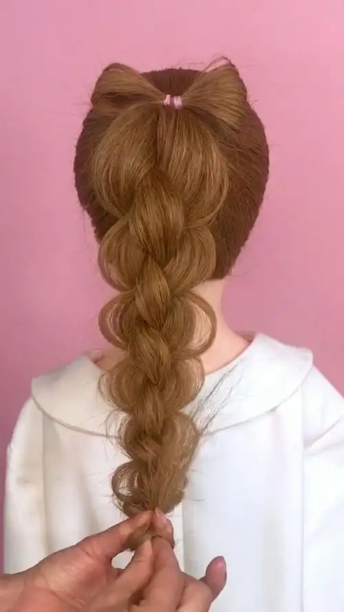 今天给大家分享时尚编发,简单又好看