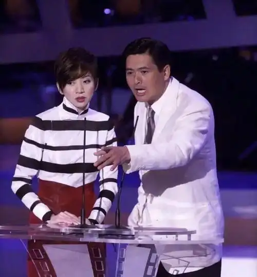 2001年金像奖颁奖典礼,梅艳芳和周润发 ?