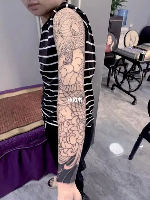 花臂纹身