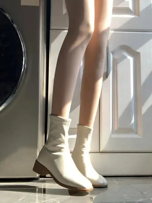 白色短靴让腿发光的瘦瘦靴10077学生党