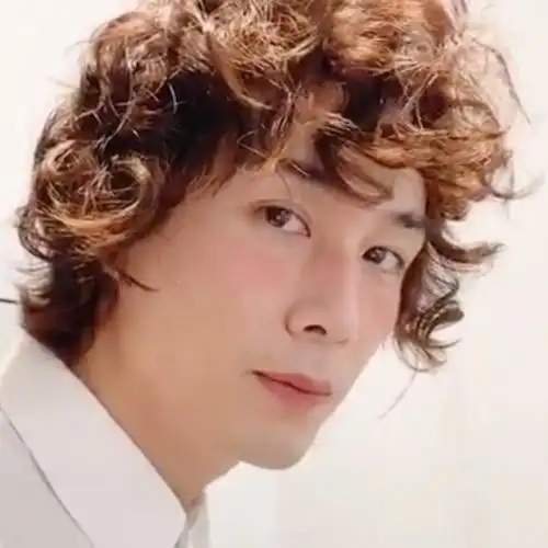 李承铉泰迪卷醉酒妆太雷人自嘲这是奶狗发型却被戚薇吐槽