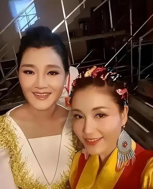 降央卓玛:当年被刀郎告上法庭后,退出歌坛的她,现在怎么样?