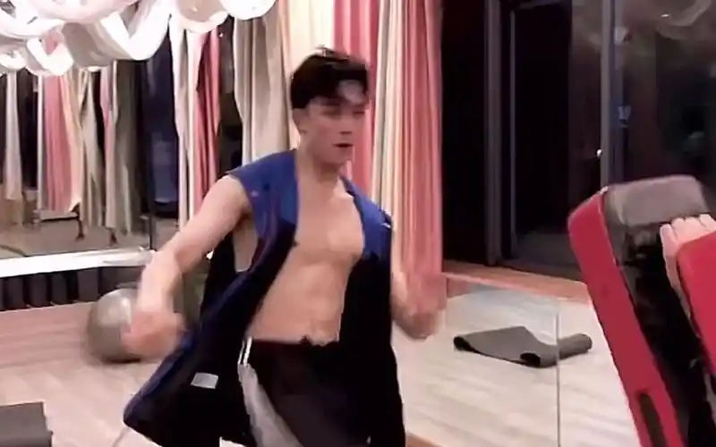 长歌行吴磊长大了真是又苏又帅这腹肌简直绝了