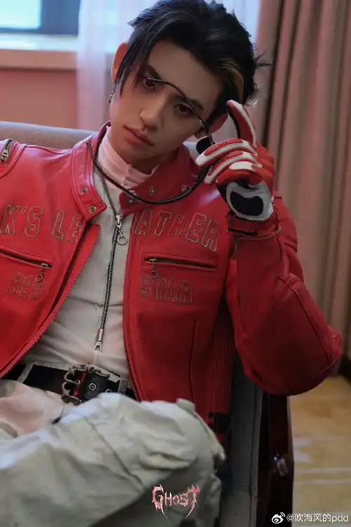 小鬼 劳作间隙也要运动##王琳凯