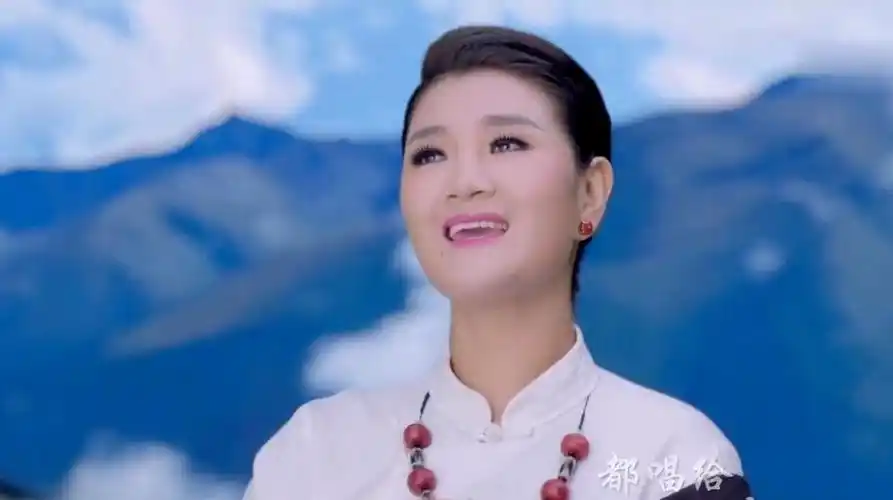 降央卓玛:嫁普通老公,给5个兄弟买车,被婆婆当亲女儿疼爱