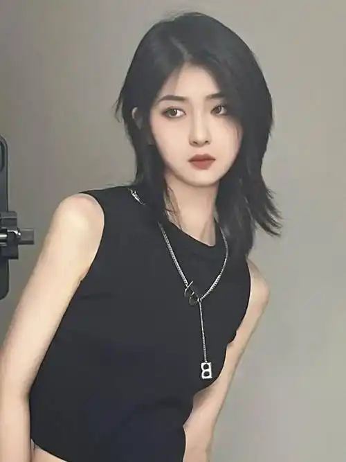 利落又爽快的锁骨碎发_锁骨