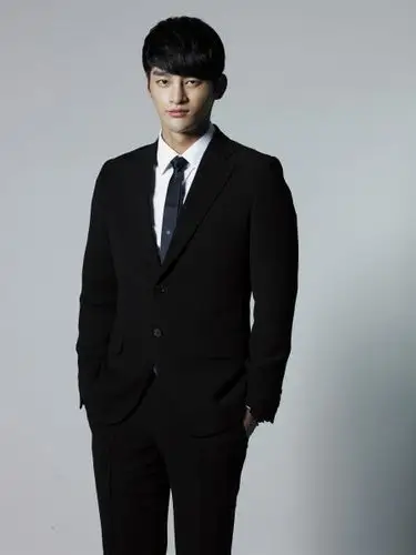 主君的太阳苏志燮徐仁国曝正装剧照