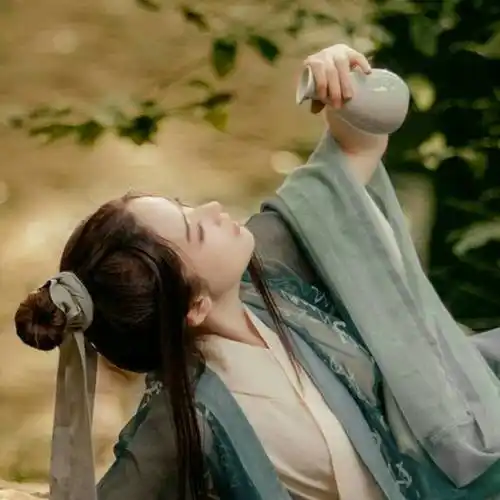 汉服伤感女生图片 古风伤感图片(6)_唯美图片