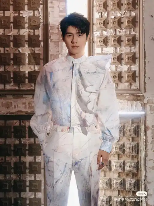 刘昊然xalexandermcqueen