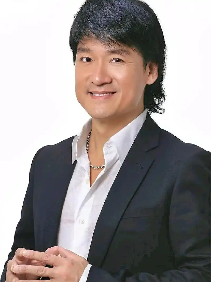 周华健祖籍广东省汕头市潮南区19601222出生于中国香港毕业于台湾大学