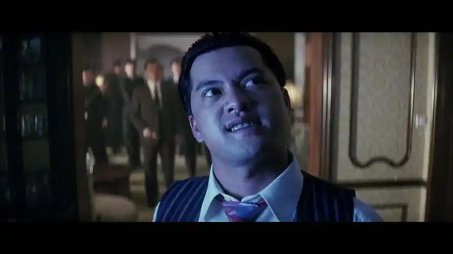 只有看过吕良伟的《跛豪》,才知道甄子丹的《追龙》火候还不够!