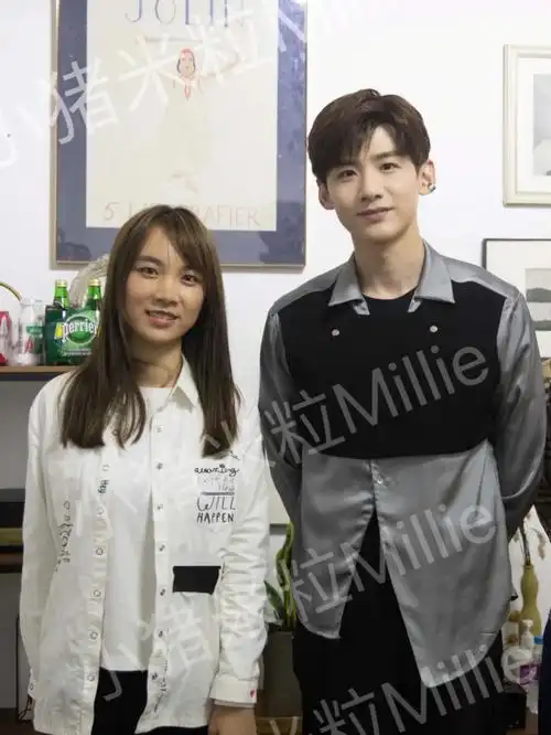 和白敬亭的合照生图对比