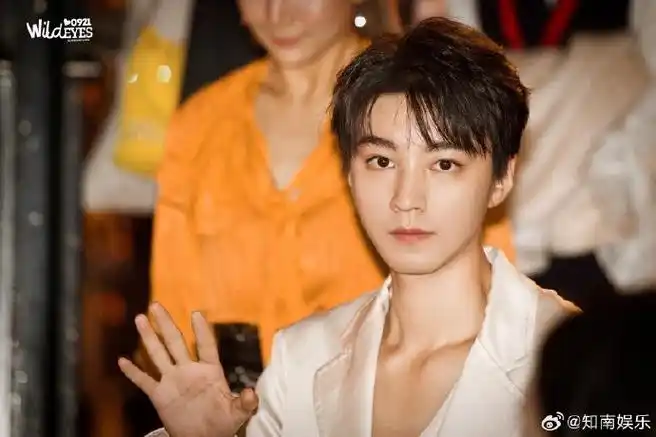 王俊凯将出席2024巴黎时装周##王俊凯今年首个海外行程