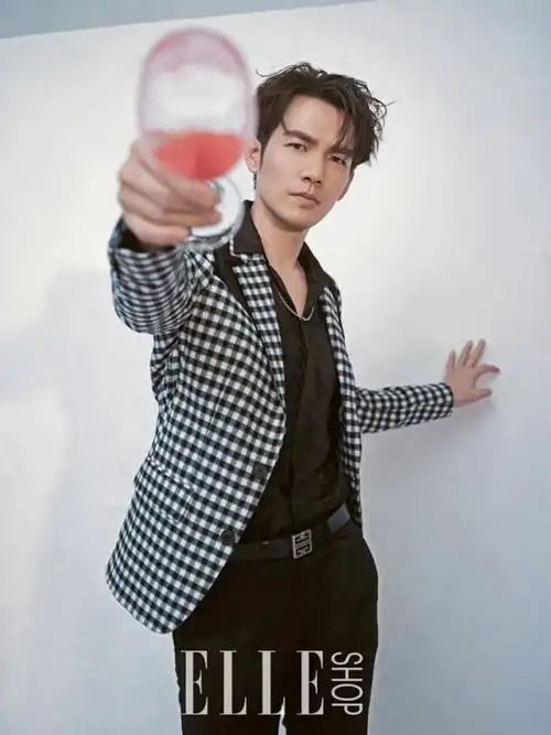 钟汉良最新杂志写真欣赏挑战不同造型与风格千面小哇颜值逆天