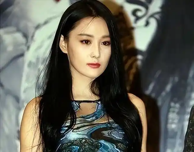 离开李晨10年,张馨予幸福美满:结婚后,又把一手烂牌打成了王炸