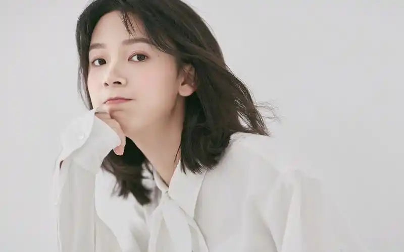 陈瑶简约小清新高清桌面壁纸