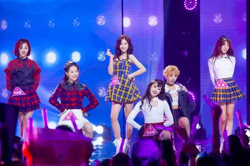 火箭少女见面会人气排名出炉,孟美岐前三不进,杨超越完美逆袭