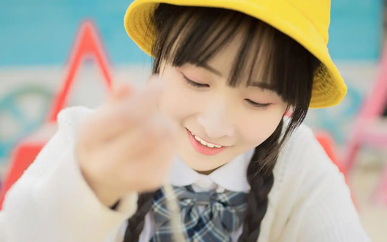 日系少女小清新甜美写真高清图片桌面壁纸