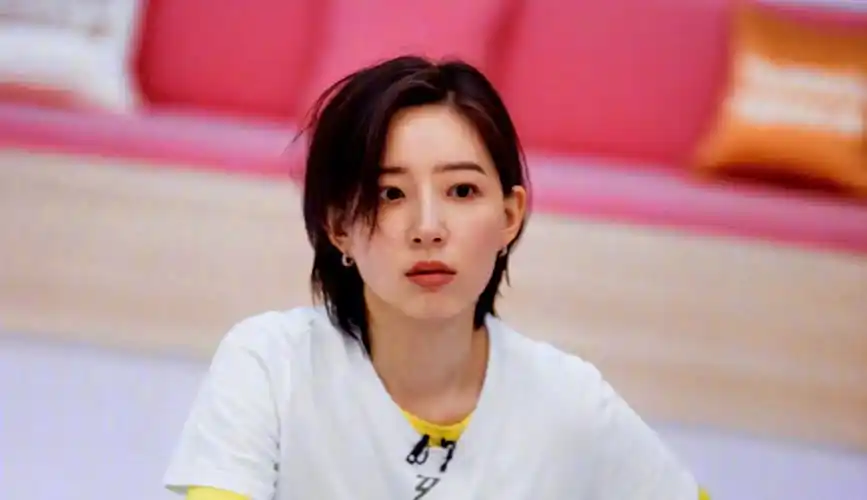 【综艺种草君】李斯丹妮晒超长vlog求夸奖 张雨绮金晨张含韵全员变中