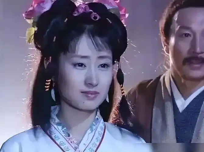 聂小倩那种凄美,温婉而又哀伤的神情被刘敏涛很好地表达出来.