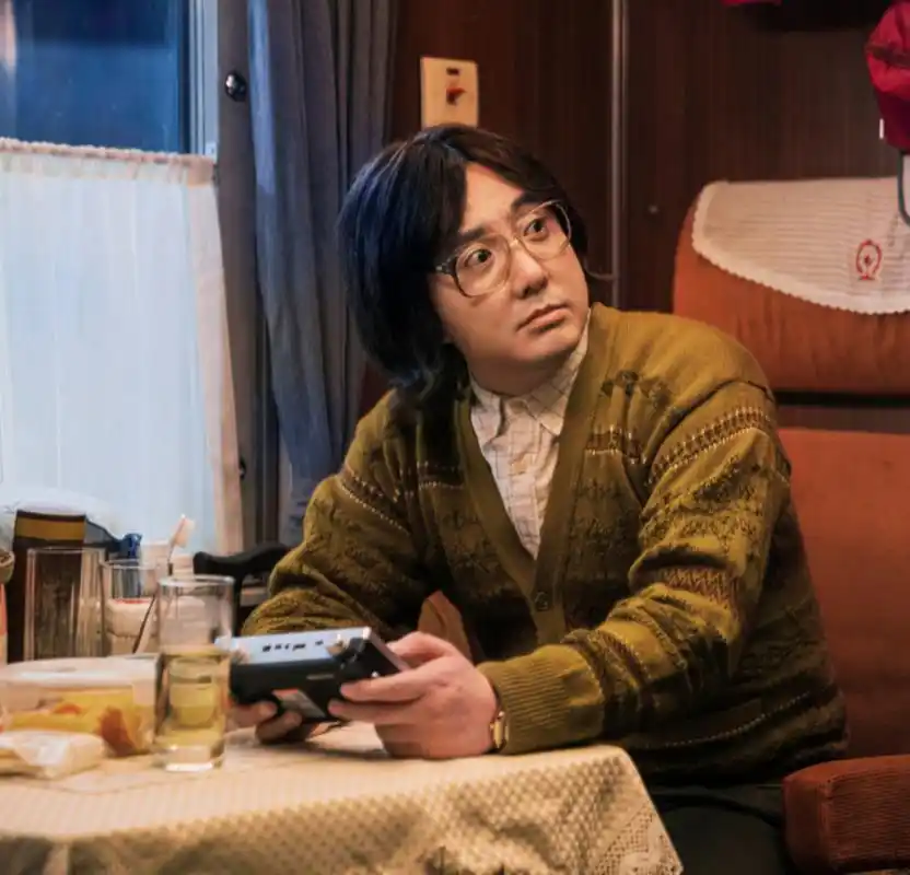 据了解,沈腾在微博电影之夜上发放彩票,是为了宣传自己的新电影.