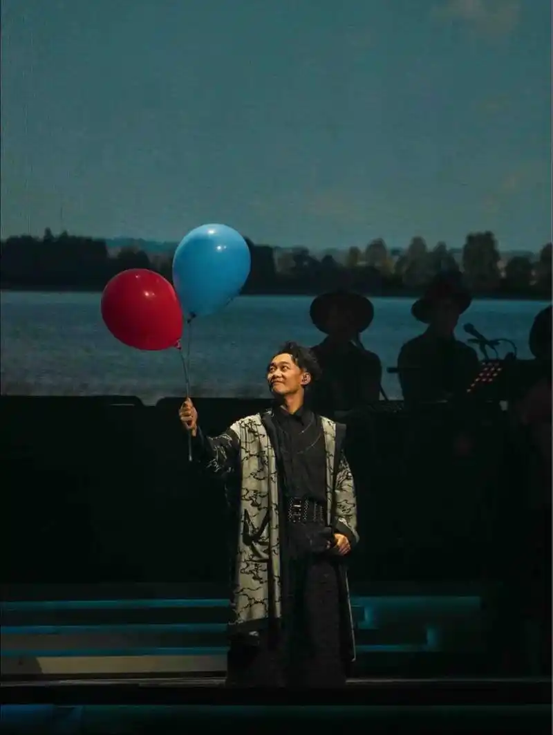 eason壁纸锁死.巨巨巨好看#eason #陈奕迅 #十年 - 抖音