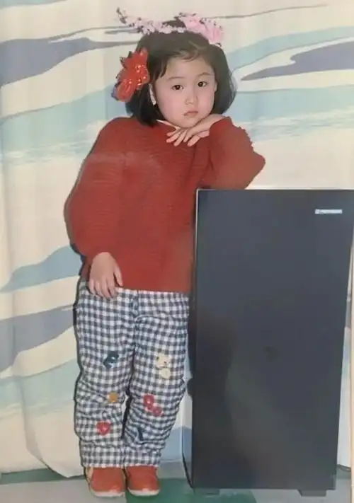 "干净女星"李小萌:近40岁依旧似少女,出道20年绝不接吻戏