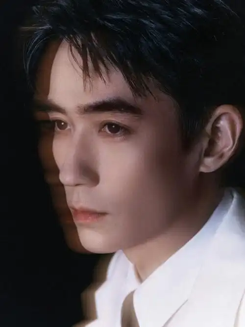 朱一龙侧颜写真##朱一龙