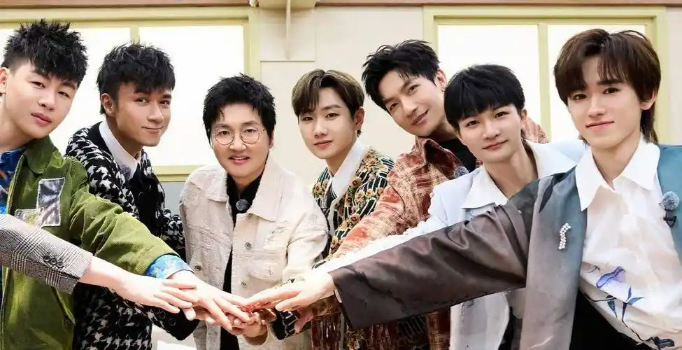 三公歌单亮相,周深陈楚生二搭,女队唱时代少年团_合作_韩红_汪苏泷