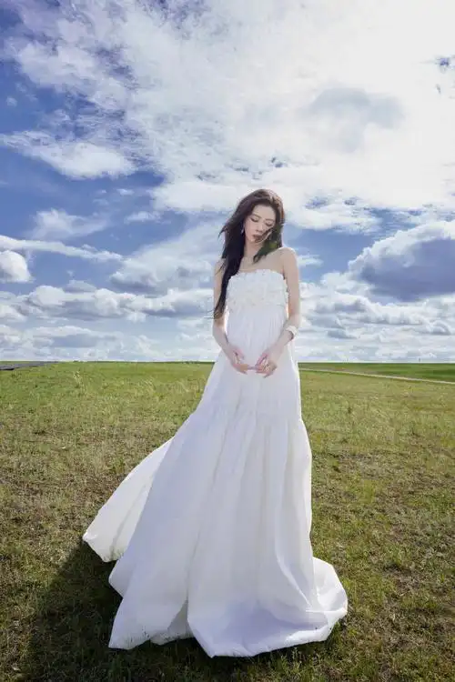 宋妍霏给爸爸充京东饭卡