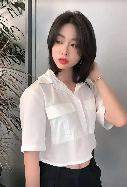 2024流行"c型卷"烫发,中长发留超级美!_发型_什么_侵权