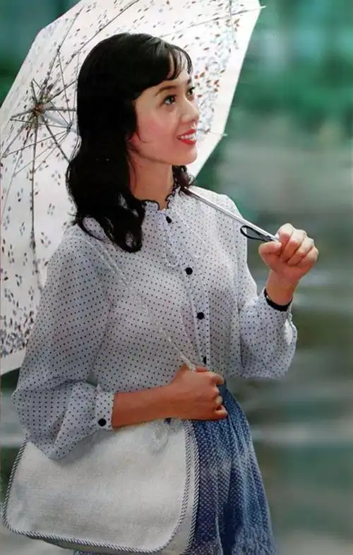 看了龚雪年轻时的照片,才发现:80年代的中国美女,到底有多惊艳 - 时尚